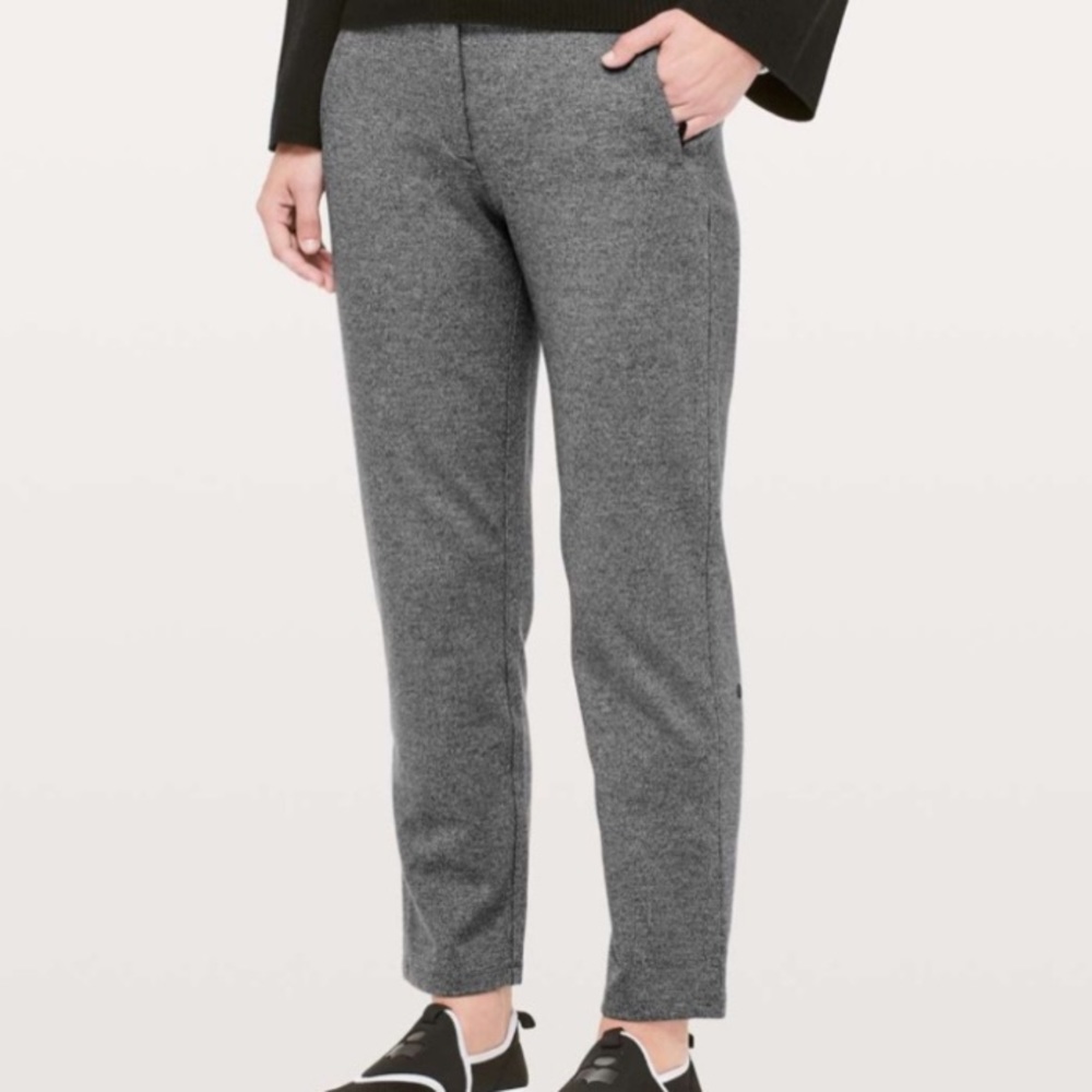 Lululemon “On the Move Ponte Pant” size 6 gray